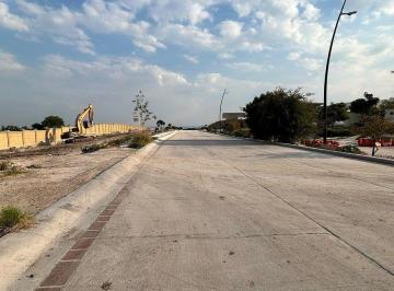 067d449159eb7475f6bcc65547e9f6677e5b77488737b1c38fe605490e065748 · Terreno con Excelente Vista en El Mayorazgo, a Solo 3 Minutos de Zakia.
