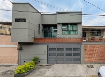 Casa de 3 habitaciones, Iztapalapa · Casa en Venta en Héroes de Churubusco, Iztapalapa, 09090 Ciudad de México, Cdmx
