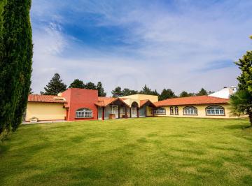 Casa · 1016m² · 5 Recámaras · 8 Estacionamientos · Casa en Venta en San Miguel Zinacantepec