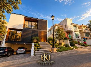 Casa en condominio de 3 habitaciones, Zapopan · Casa en Venta en Puerta de Hierro