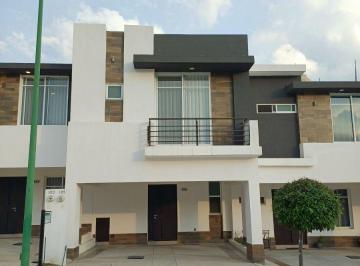 Casa de 3 habitaciones, León · Celta de Vigo Casas en Venta