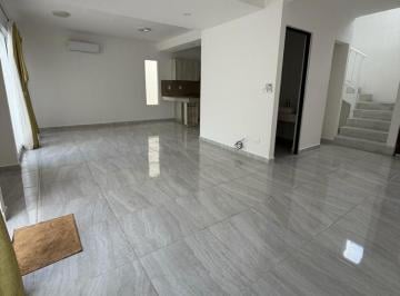 Casa · 142m² · 3 Recámaras · 3 Estacionamientos · Casa en Venta, Terreno 180 m², Privada con Alberca, Cancún