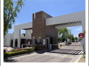Casa en condominio de 4 habitaciones, Querétaro · Renta de Casa de 4 Recámaras en Hacienda Juriquilla Santa Fe (Nueva)