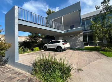 Casa de 4 habitaciones, Zapopan · Casa en Venta y Renta en Bajio Habitat