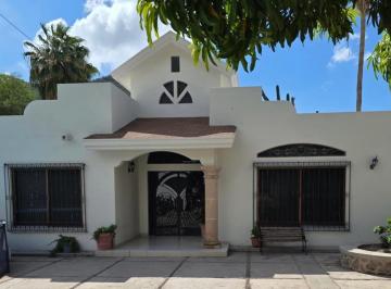 Casa · 3 Recámaras · 3 Estacionamientos · Casa - Las Delicias