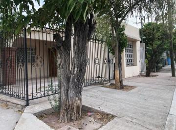 Casa · 2 Estacionamientos · Casa - Colinas de Fatima