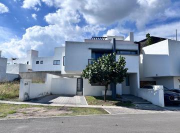 Casa de 4 habitaciones, Querétaro · Casa en Juriquilla San Isidro II