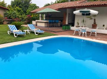 Casa de 5 habitaciones, Yautepec · Casa en Venta en Yautepec con Alberca Climatizada y Jardín | 1,500 m²