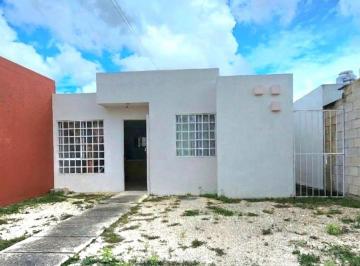 Casa Venta de 1 habitación · Casa de 2 Recamaras 1 Baño en Fracc. Los Almendros II, en Ciudad Caucel, Rumbo Bodega Aurrera Mérida