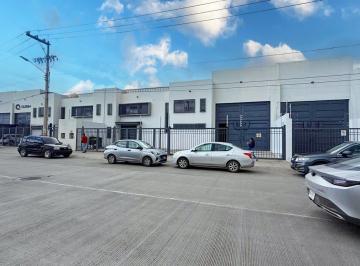 Bodega comercial · 819m² · 5 Estacionamientos · Bodega en Renta Av Saturno, León, Guanajuato