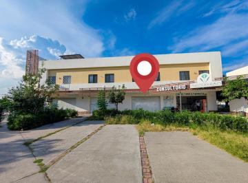 Local comercial · 70m² · 5 Estacionamientos · Local en Venta Plaza Cumbres, Cumbres de La Pradera, León, Guanajuato