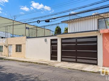Casa · 270m² · 4 Recámaras · 2 Estacionamientos · Casa en Renta en San Miguel Amantla, Azcapotzalco