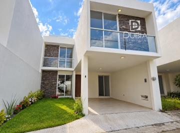 Casa de 4 habitaciones, Xalapa · Casa en Venta en Xalapa | 4 Recámaras | Fracc. Privado Zona Usbi | Emiliano Zapata