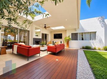 a9cc5a4c4f53d327b7aa0f203e39026304859ba0c70be75963a421b166b5e8fb · Casa en Venta de un Nivel en Juriquilla La Cañada.