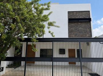 Casa de 4 habitaciones, Zapopan · Casa Nueva en Venta en Altamira, Zapopan | 4 Recámaras y Roof Garden