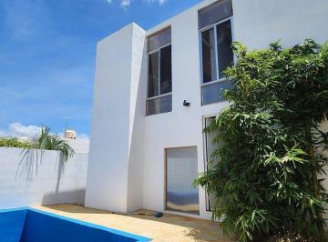 Casa de 4 habitaciones, Mérida · Casa en Venta 4 Habitaciones y Piscina!