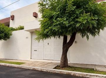 Casa de 4 habitaciones, Querétaro · Residencia de Lujo en Venta en Privada San Ángel, Querétaro, Alberca, Jardín y Garage Para 6 Autos