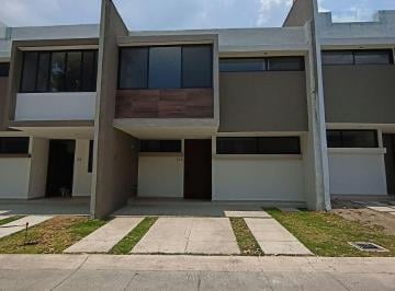 Casa de 3 habitaciones, Tlajomulco de Zúñiga · Casa en Venta en Fraccionamiento Árbore, Tlajomulco de Zúñiga, Jalisco.