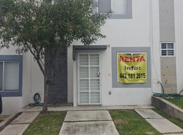 Frente de la casa con cochera para 2 autos · Casa en Renta en Ciudad Marqués, Junto a La Upq | $8,000 con Agua y Vigilancia