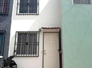 Casa de 3 habitaciones, Tlajomulco de Zúñiga · Casa en Venta en Lomas de San Agustín
