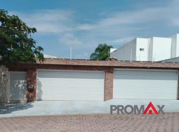 Casa de 6 habitaciones, Querétaro · Casa en Venta en Juriquilla, Queretaro