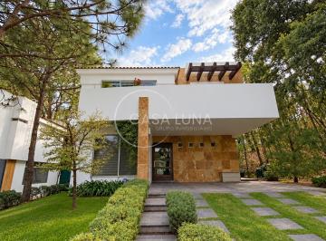 Casa en condominio de 3 habitaciones, Tlajomulco de Zúñiga · Casa en Venta en El Cielo Country Club
