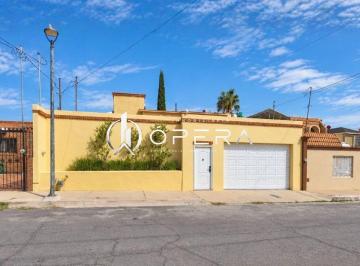 af7b4b97a1f80abfaf04baed275e2d78b05fff9670280d6262b332dbf07cbc67 · Residencia en Quintas del Sol.