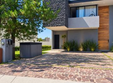Casa de 4 habitaciones, León · Casa en Renta La Campiña del Bosque Leon Guanajuato