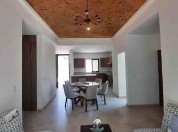 Casa de 2 habitaciones, Jocotepec · Casa en Venta en Fraccionamiento Vista Lago | a Unos Pasos del Lago de Chapala