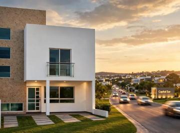 1 · Casa en Venta en Capital Sur, 4 Recámaras, Una en Pb, Hermosa