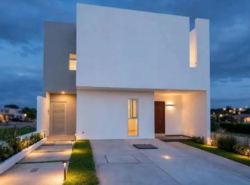 1 · Casa en Venta en Real del Bosque, Querétaro