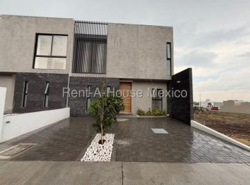 Casa de 3 habitaciones, El Marqués · El Marques Casa en Venta con Recámara en Planta Baja y Preparación Para Roof Garden Io2866