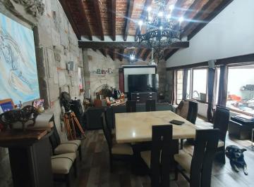 Casa · 1112m² · 6 Recámaras · 14 Estacionamientos · Oportunidad! Casa con Departamentos en Venta/ San Pablo Tepetlapa, Coyoacán
