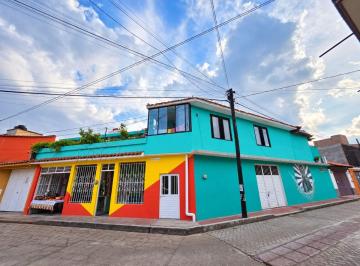 Casa de 5 habitaciones, San Cristóbal de las Casas · Casa en Esquina con Departamento Independiente | Barrio de San Ramón