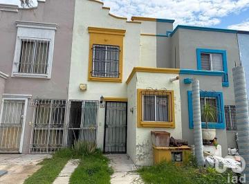 Casa · 78m² · 3 Recámaras · 1 Estacionamiento · Casa en Renta en Fraccionamiento Real del Valle, Tlajomulco de Zúñiga