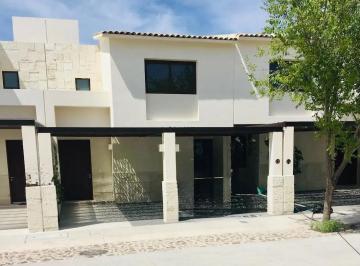 Casa de 4 habitaciones, Querétaro · Casa en Renta y Venta Ubicada en El Condominio Unico, Fraccionamiento Residencial El Refugio