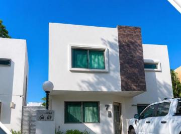 Casa de 3 habitaciones, Othón P. Blanco · Hermosa Propiedad Ideal Para Extender Tu Patrimonio, Perfecta Para Ampliar E Invertir en Ella