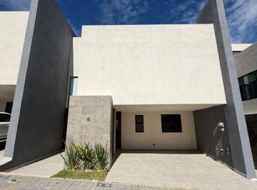 Casa en condominio de 3 habitaciones, San Andrés Cholula · Moderna Casa en Renta Cerca de Chedraui Cascatta