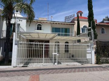 Casa de 3 habitaciones, Querétaro · Casa en Renta / Venta en Milenio III