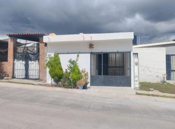Casa de 3 habitaciones, Jesús María · Casa de 1 Planta con 3 Recámaras y Cochera Techada en La Florida