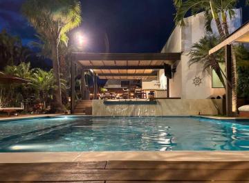 Casa · 829m² · 7 Recámaras · 4 Estacionamientos · Casa en Fraccionamiento Maravillas