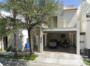 Casa de 3 habitaciones, Monterrey · Hermosa Propiedad Ideal Para Disfrutar con Tu Familia E Invertir en Su Futuro