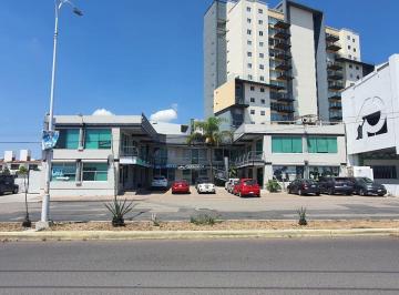 Edificio , Querétaro · Plaza Comercial con 12 Locales en Venta en Juriquilla