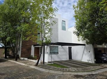 1 · Casa en Renta en Puebla Lomas de Angelópolis Parque Queretaro Recámara en Pb Esquina
