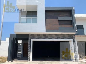 Casa · 281m² · 3 Recámaras · 2 Estacionamientos · Casa - Fraccionamiento Lomas de La Rioja