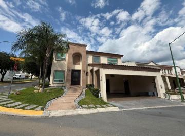 Casa de 3 habitaciones, Monterrey · Casa en Renta Rincon del Valle