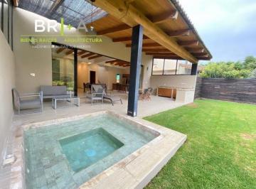 CASA EN RENTA, CENTRO AVANDARO · Casa en Renta, Centro Avandaro
