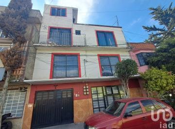 Casa · 400m² · 8 Recámaras · Se Vende Casa con 6 Departamentos en Agricola Pantitlan, Iztacalco Cdmx