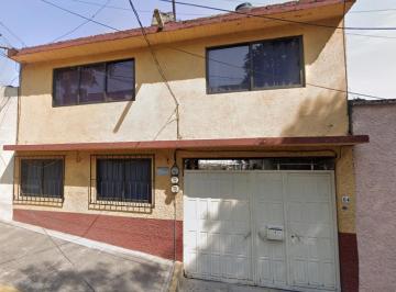 Casa de 3 habitaciones, Alvaro Obregón · Casa en Venta en Molino de Rosas, a Unos Minutos de Mixcoac