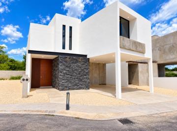 1 · Casa en Venta en Temozón Norte, Mérida